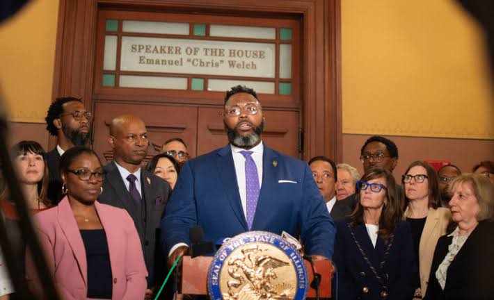 Illinois House Approves Megaprojects Bill, But The Bears Want Changes