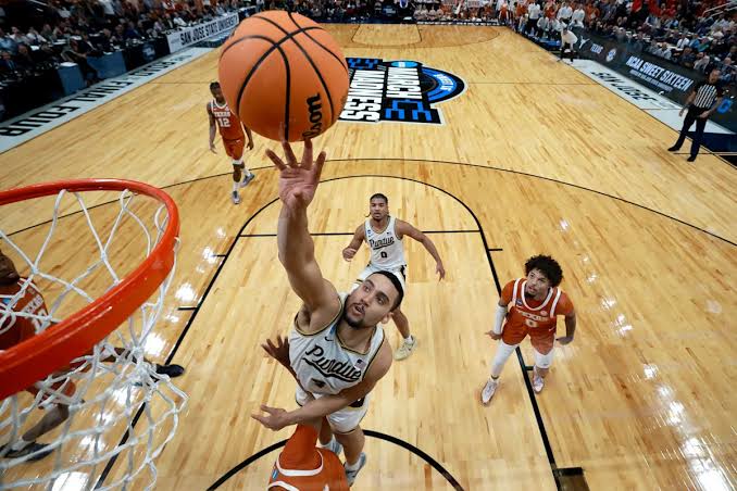 Sean Miller's late coaching decision backfires on Texas after last-second tip-in by Purdue's Trey Kaufman-Renn