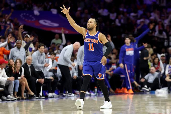 Knicks overpower 76ers again, move within game of sweep: Game 3 takeaways