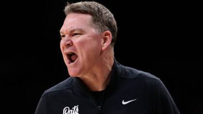 Tommy Lloyd after wearing UNC colors: ‘I must have a blind spot when it comes to fashion’