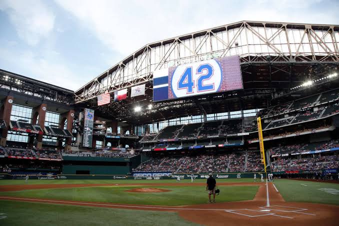 Jackie Robinson Day’s joy and weight, plus Roki Sasaki’s struggles