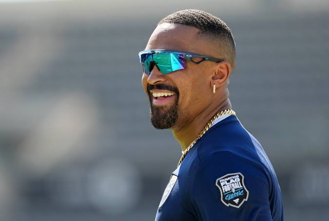 The noise inside the Eagles’ headquarters needs to stop