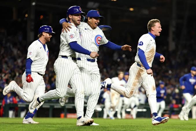 Cubs walk off Reds — of course — for third straight night and 14th straight win at home