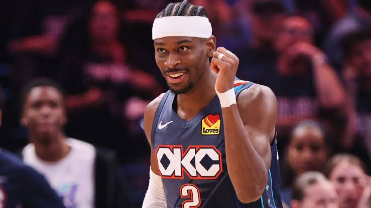 Chet Holmgren, Shai Gilgeous-Alexander lead Thunder past Lakers