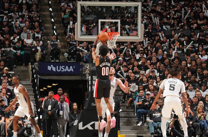 Scoot Stars, Wembanyama Goes Down as Blazers Win Game 2 Thriller vs Spurs