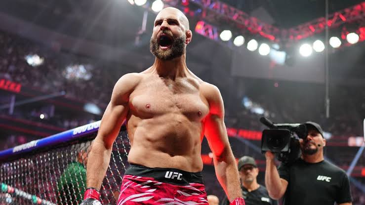 UFC 327 picks: Experts expect Jiří Procházka to finish Carlos Ulberg