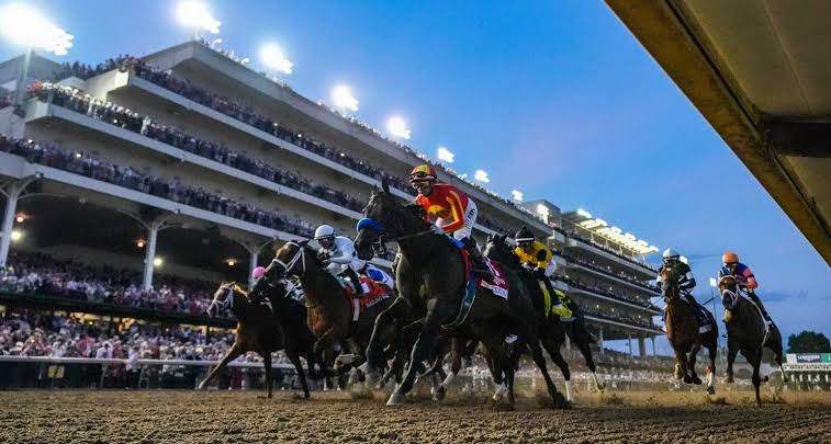 Always a Runner wins the 152nd Kentucky Oaks, the first to run under the lights in prime time