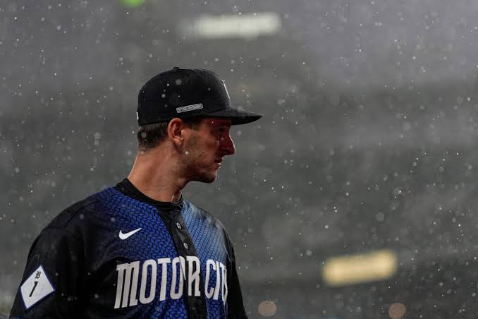 Tigers Re-Sign Zack Short To Major League Deal