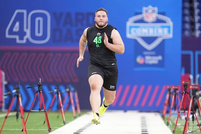 Seahawks draft 5 players on Day 3, doubling pick total with trades