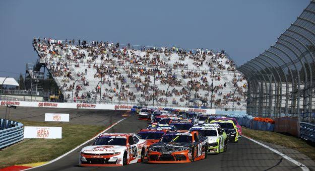 Watkins Glen celebrates 40 years of NASCAR with former drivers named dignitaries
