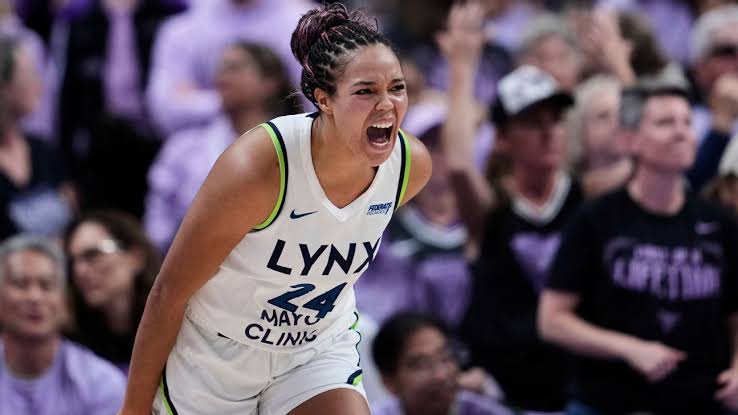 Sources: Napheesa Collier stays with Lynx on $1.4M supermax deal