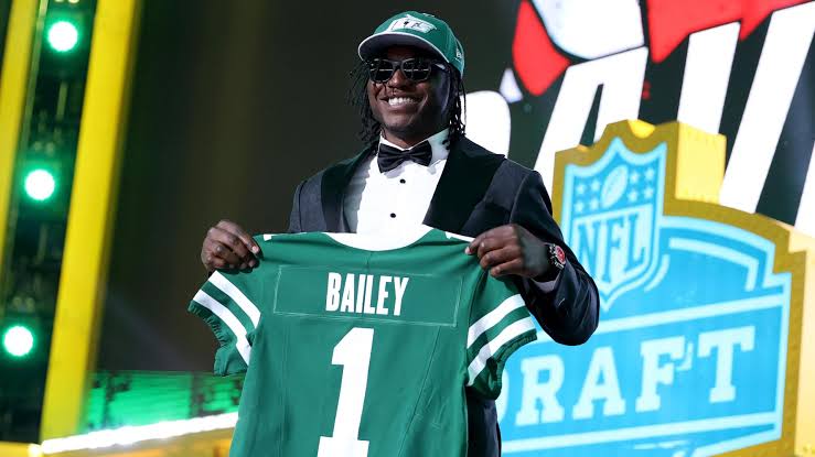 Jets select David Bailey, Kenyon Sadiq, Omar Cooper in NFL draft