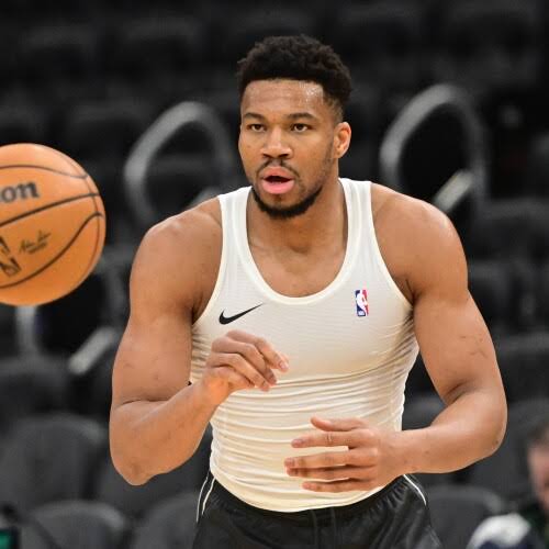 Giannis Antetokounmpo says he is healthy enough to play, rips Bucks as league starts investigation