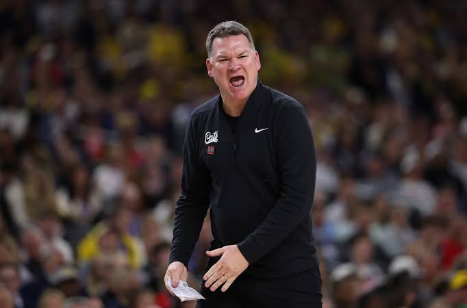 Arizona coach Tommy Lloyd praises Michigan after Final Four blowout