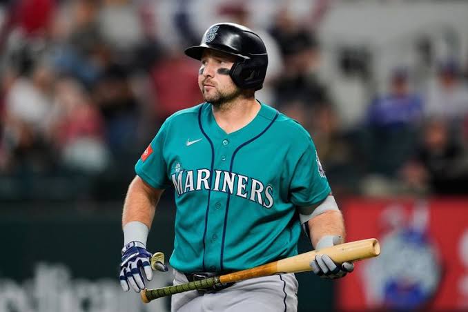 Mariners muster 2 hits to end dreadful road trip