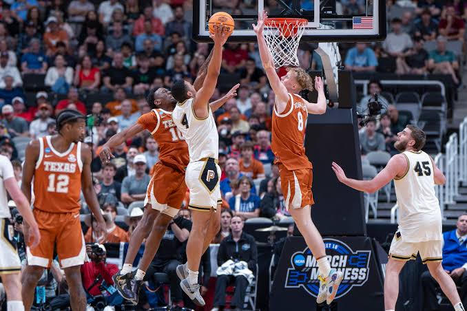 Trey Kaufman-Renn's late tip-in sends Purdue to Elite Eight