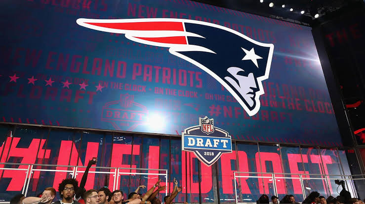 Dolloff’s Patriots Mock Draft 2.0: Investing in the front lines