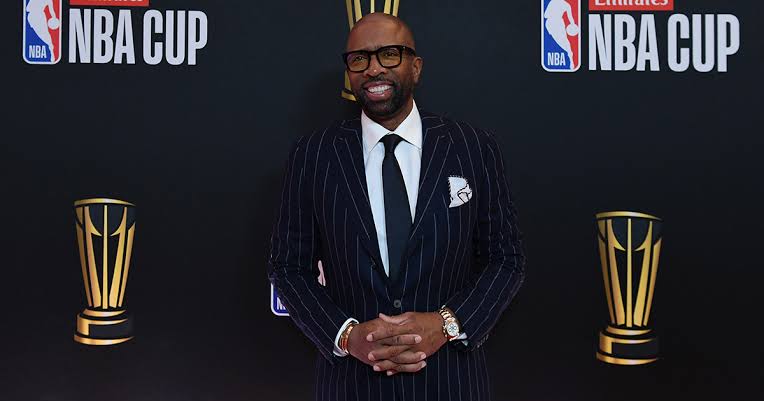 Kenny 'The Jet' Smith reacts to Hubert Davis firing, his name being floated for UNC job