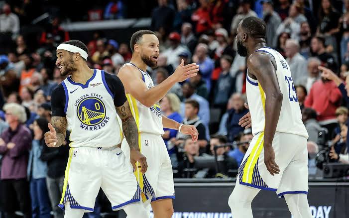 Steph Curry conjures a classic as Warriors rally past Clippers to advance in play-in