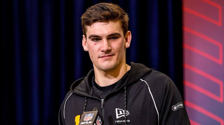 Jets given clear ‘sign’ ahead of major QB decision