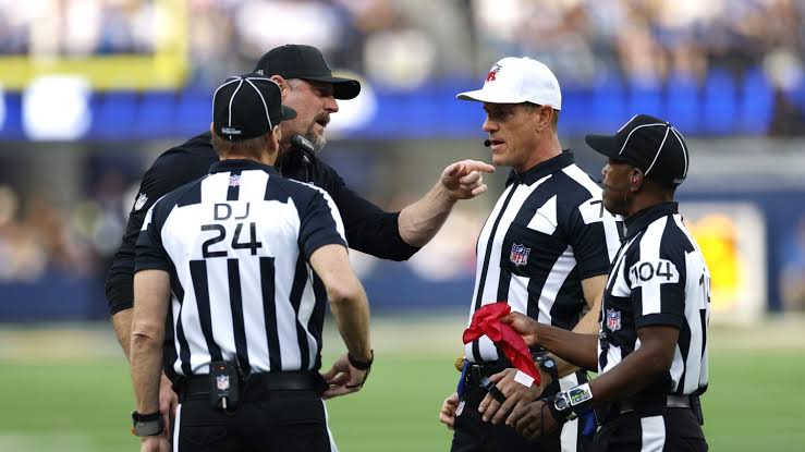 NFL Referees Association approves new CBA by 116-4 vote