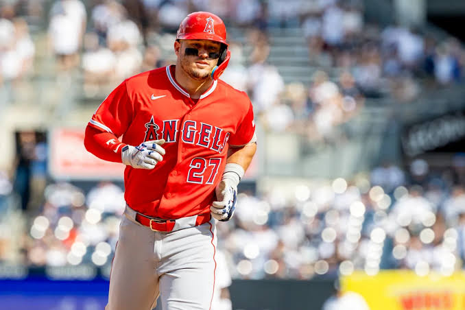 Mike Trout ends historic week at Yankee Stadium with 5 home runs, 9 RBI