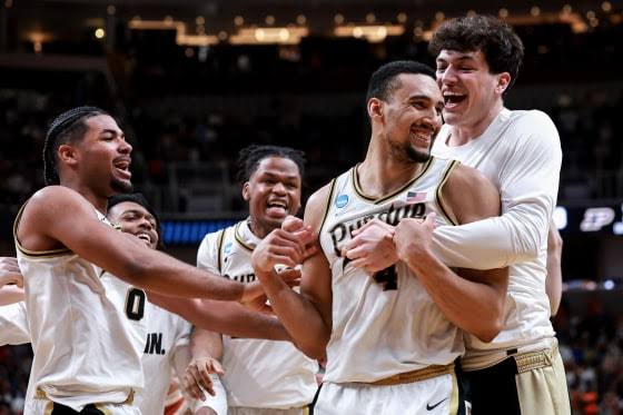No. 2 Purdue advances to Elite Eight on last-second tip-in against No. 11 Texas