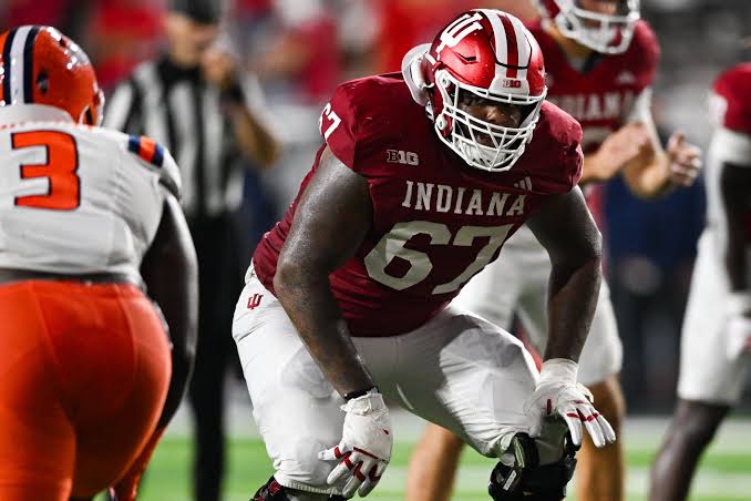 Chiefs waive three to sign trio of tryout players from rookie minicamp