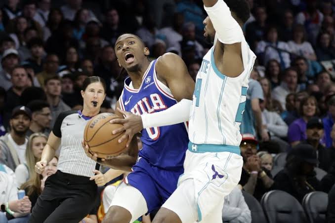 Instant observations: Tyrese Maxey returns, Sixers get huge road win against Hornets in thriller