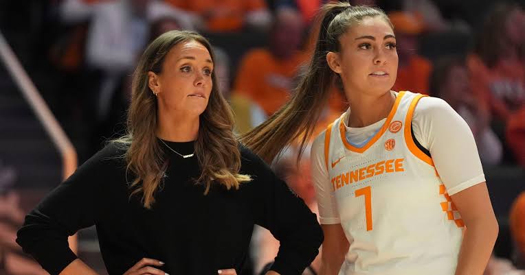 Lauren Hurst plans to enter transfer portal leaving Lady Vols basketball program