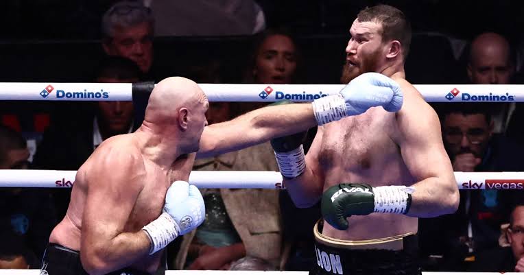 Fury beats Makhmudov in heavyweight boxing comeback, then calls out Joshua