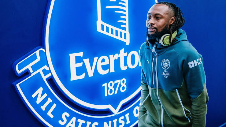 City make eight changes for Everton clash