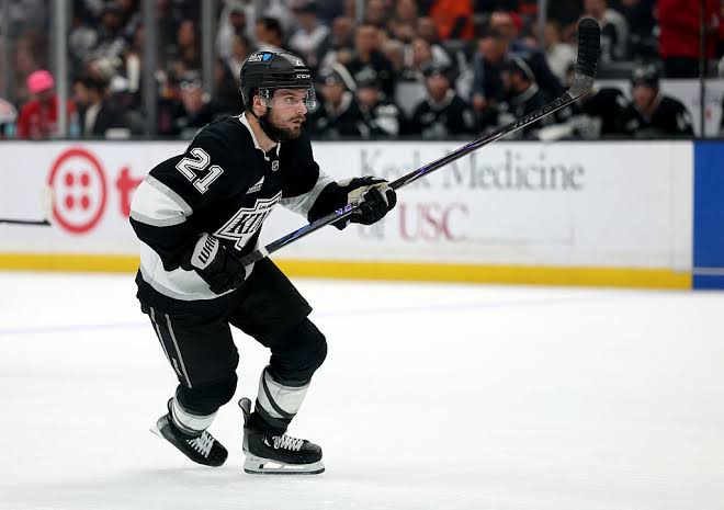 R1, G4 Preview - 2 Changes Expected + Kings On Stylistic Approach, Extending Series, Kopitar's Career, Laughton on Role & New Linemates