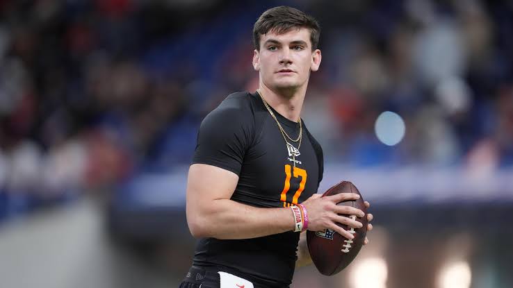 Latest NFL Draft 2026 Expert Mocks, Projections for Difficult 1st-Round Decisions