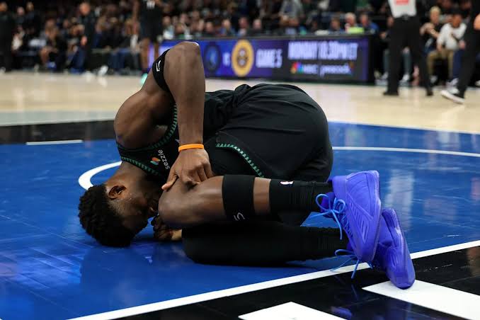 Timberwolves lose Anthony Edwards, Donte DiVincenzo to injury in first half of Game 4 against the Nuggets