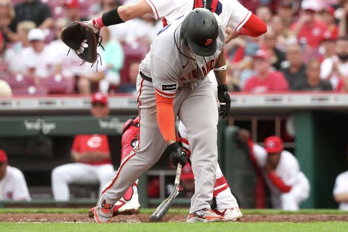 Giants’ frustrations boil over as Reds tag Tyler Mahle for 4 HRs and S.F. loses fourth straight