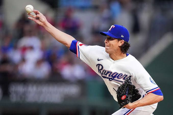 Rangers ace Jacob deGrom undergoes MRI after experiencing knee soreness in most recent start