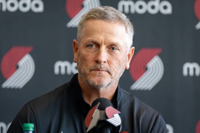 Internet roasts Trail Blazers owner with cheapskate jokes