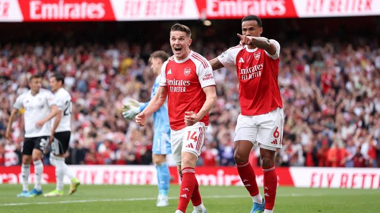 Arsenal 3-0 Fulham: Fluid Gunners cruise to victory, put pressure on Man City in title race