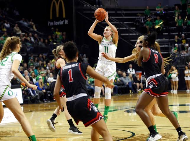 Portland Fire sign former Oregon Duck with prior connection to coach Alex Sarama