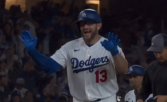 Dodgers 8, Rangers 7: Max Muncy’s 3rd homer of the game is a walk-off, Andy Pages continues his ascent with a double, homer, and 4 RBI