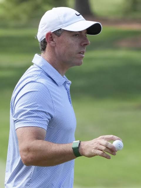 Masters final round live scoreboard: Rory McIlroy defends his green jacket