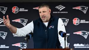 Report: Mike Vrabel won’t be participating in Patriots’ pre-draft press conference