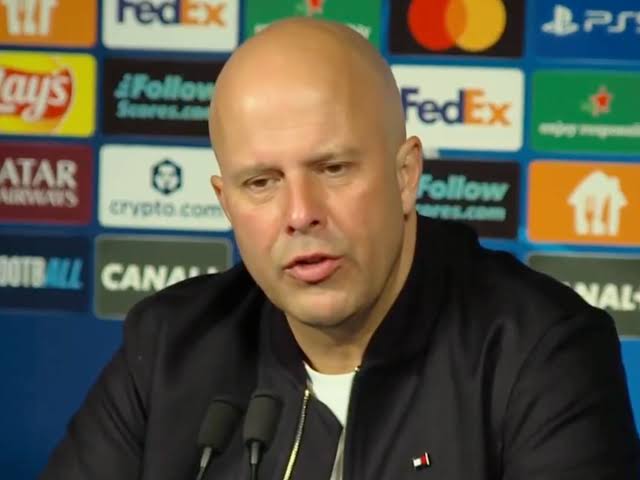 Arne Slot explains why he didn't bring on Mohamed Salah against PSG