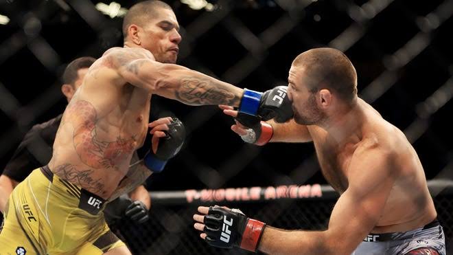Alex Pereira lists what Sean Strickland must do to beat Khamzat Chimaev