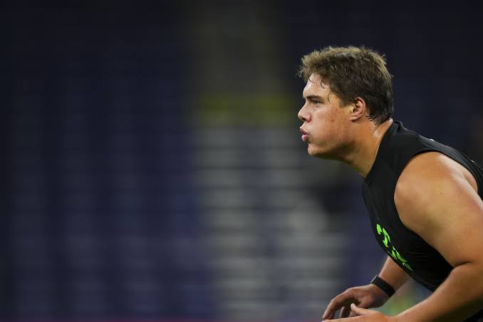 Patriots draft grades: Top 3 picks highlight New England’s haul