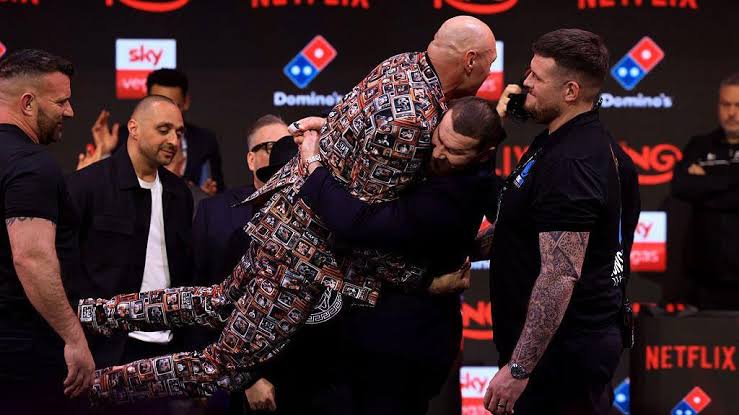 Fury vs Makhmudov: Tyson Fury in high spirits as he takes aim at Oleksandr Usyk & Tottenham