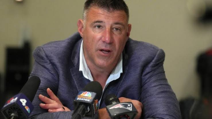 What Patriots coach Mike Vrabel said about viral photos with NFL reporter