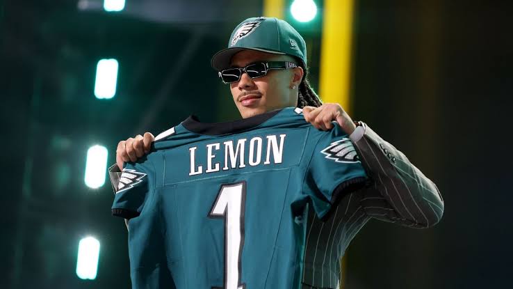 Eagles trade with Cowboys, pick Makai Lemon at No. 20 in NFL draft