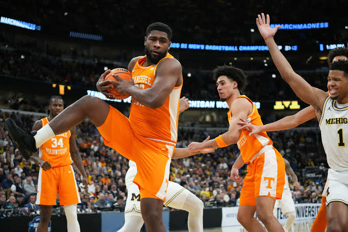 Missouri Basketball Recruiting: Tennessee transfer Jaylen Carey commits to Tigers